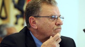 ليبيا  تدعو الجزائر للاقتداء بتونس وتسليم عائلة القذافي