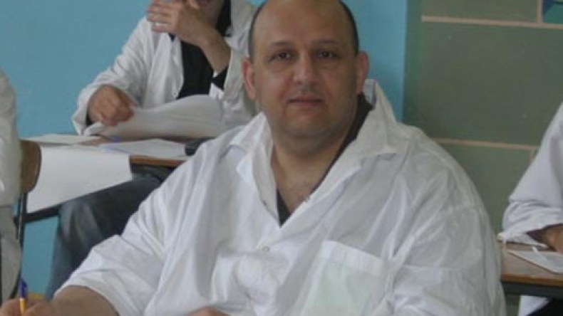 عاشور عبد الرحمان أمام  مجلس قضاء الجزائر نهاية مارس