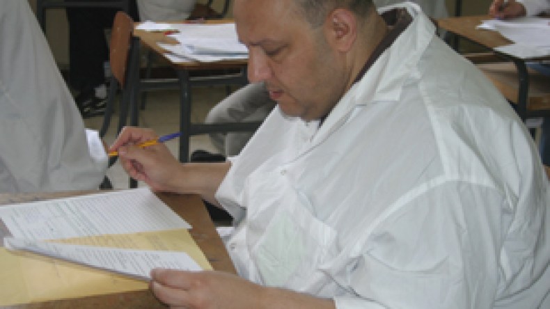 تفاصيل التقرير المزوّر الذي خاطه ضابط شرطة للملمة الفضيحة