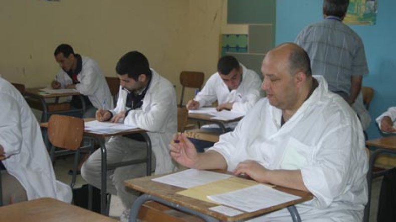 الدفاع يطالب ببراءة عاشور عبد الرحمان في قضية اختلاس 2100 مليار