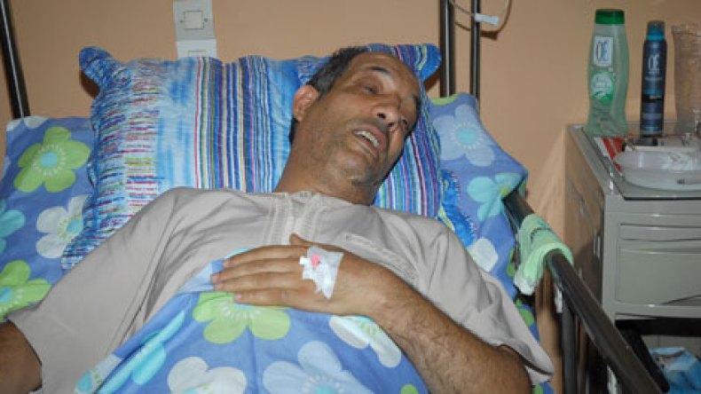 حميد‭ ‬عاشوري‭ ‬يخضع‭ ‬لعملية‭ ‬جراحية‭ ‬ويطمئن‭ ‬جمهوره‭ ‬على‭ ‬صحته