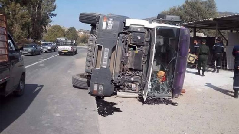 مقتل 14 شخصا وإصابة 32 آخرين في حوادث مرور خلال يومين