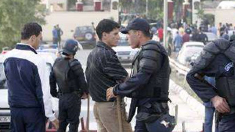 إصابة ثلاثة مدنيين بجروح واحد في حالة خطيرة إثر انفجار عبوة ناسفة بعين الحمام