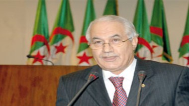 Belaïz appelle les walis et les présidents des APW et APC à consacrer un jour par semaine à la réception des citoyens