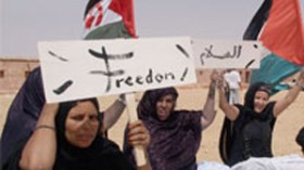 اللاجئون الصحراويون يطالبون البوليزاريو بالعودة إلى العمل المسلح ضد المغرب