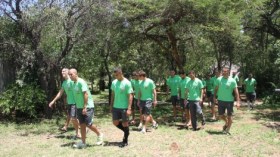 “محاربو الصحراء” يتنزّهون قبيل شنّ “الهجوم” الواعد