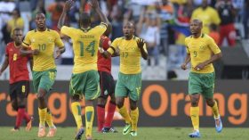 وزير الرياضة الجنوب إفريقي: صرنا أضحوكة كرويا