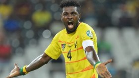 أديبايور: سَأُبعد لاعبي الهواتف النقالة من منتخب الطوغو