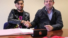 الجزائري آدم وجاني يمضي عقدا احترافيا مع لانس