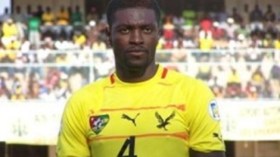 أديبايور: الكرة لعبة رجالية وليست مزاحا وسفريات!