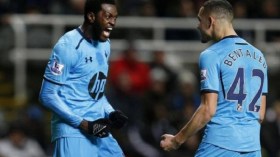 أديبايور: مهمة الجزائر صعبة.. ونيجيريا بإمكانها صنع المفاجأة في المونديال