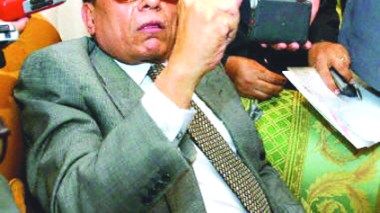 Adel Imam says tension between Egypt and Algeria is politically motivated