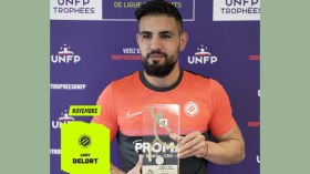 ديلور يستلم جائزته