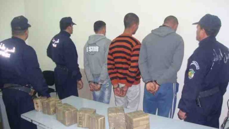 توقيف 33 شخصا بالعاصمة بسبب الحيازة والمتاجرة في المخدرات