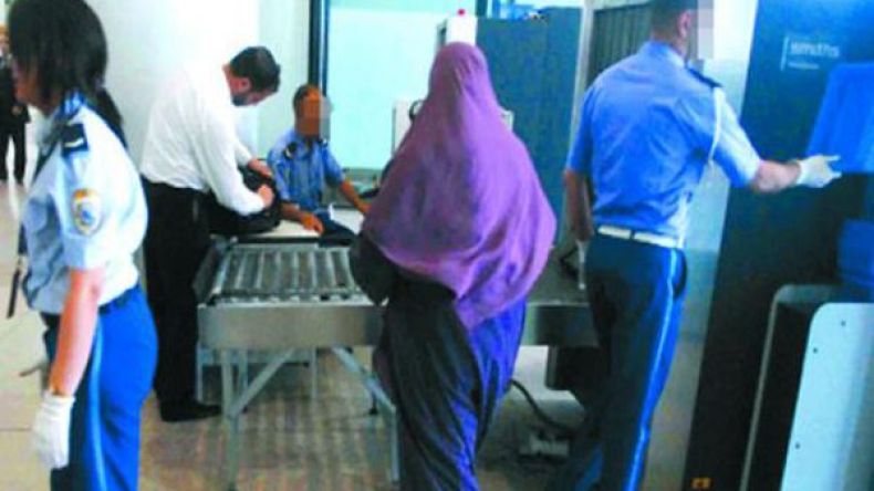 امرأة تضع السّم في العصير لقتل أفراد من عائلة زوجها!؟