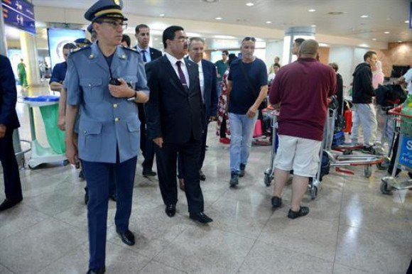 APN: la commission des Affaires étrangères effectue une visite d’inspection à l’aéroport et au port d’Alger