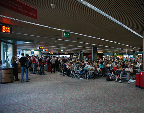 Algerians barred from entering toilet in Rome Airport