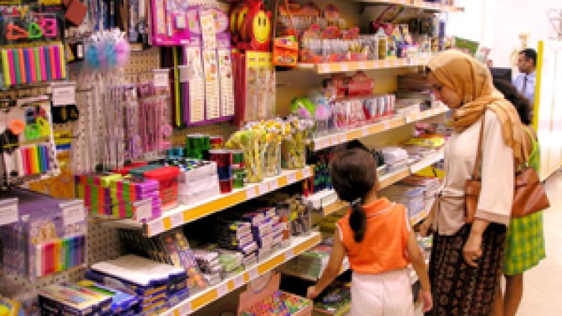 أدوات مدرسية مصنوعة من مواد مغشوشة تروج بالأسواق