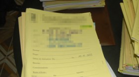 هدايا وعمولات وبزنسة بسكنات العمال وفضائح بملايين الدولارات