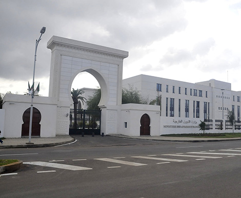 Algeria hastened to evacuate its Embassy staff from strife-torn Yemen
