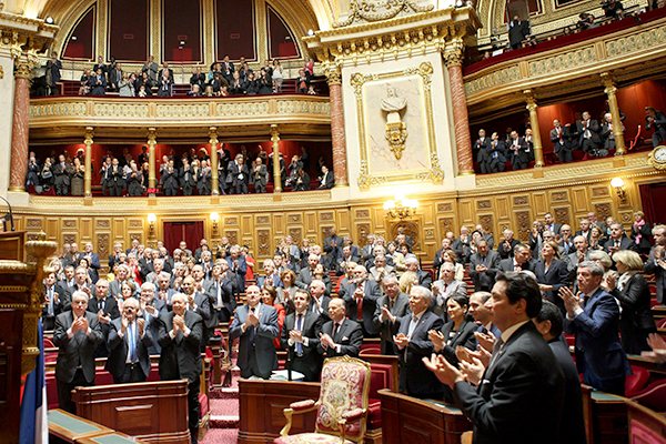 1/3 de sa population est francophone… l’Algérie n’est pas membre de l'OIF!