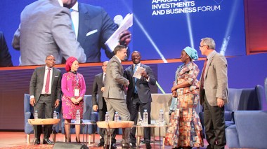 Morocco Sought To Penetrate Algiers’ Investment Forum Through Jewish Adviser To The King!