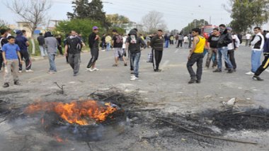 Qui veut faire charrier la rue vers l'anarchie ?