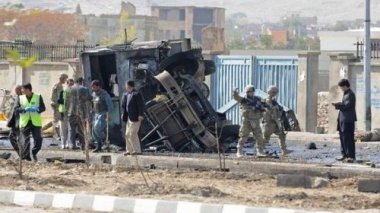 Attentat suicide contre un bus de l'Otan à Kaboul: 13 militaires tués