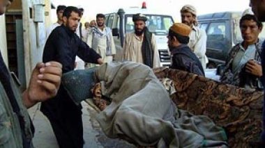 Un raid de l'OTAN fait 90 morts en Afghanistan