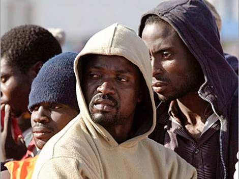 Illizi: arrestation de 12 immigrants clandestins