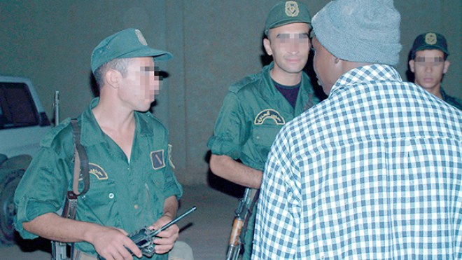 48 جريحا في “معركة” بالسيوف والكلاب بين عمال جزائريين وأفارقة!