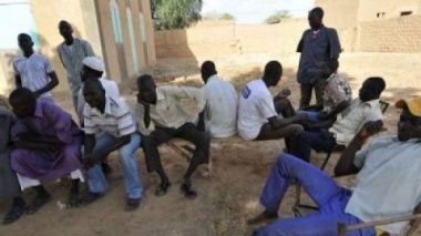 Libye: l'évacuation de 1.200 migrants africains, bloqués à Sebha, a démarré