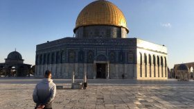 غزال “يجلد” زعماء القوى العظمى