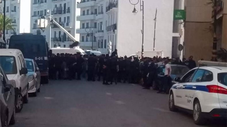 أعوان أمن “اتصالات الجزائر” يحتجون أمام مقر الوزارة