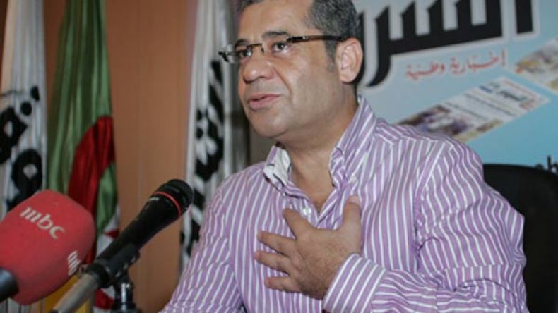 مصطفى الأغا عاشق الجزائر يساند الخضر عبر أصداء العالم