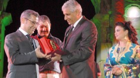 وفاق سطيف يكرم الشروق والآغا