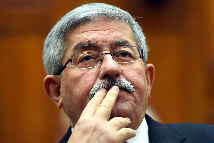 Ouyahia attendu au tribunal de Sidi M’hamed