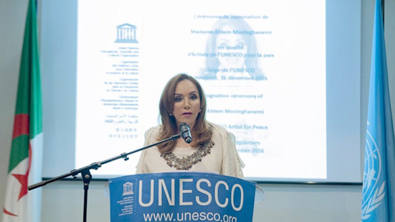 مستغانمي في اليونسكو بعد “معركة قلاب” و”مدرسة الحب”