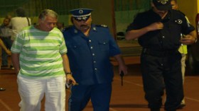 الشاب  الذي  رشق  حافلة  نادي  الأهلي  رهن  الحبس