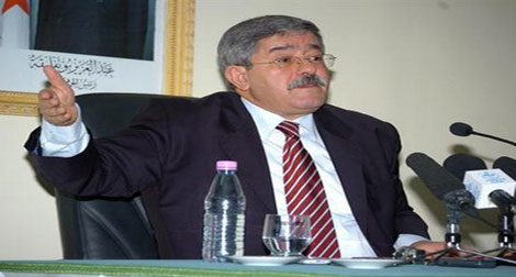 Ouyahia : ” Je dérange certains et refuse d’être un homme d’image “