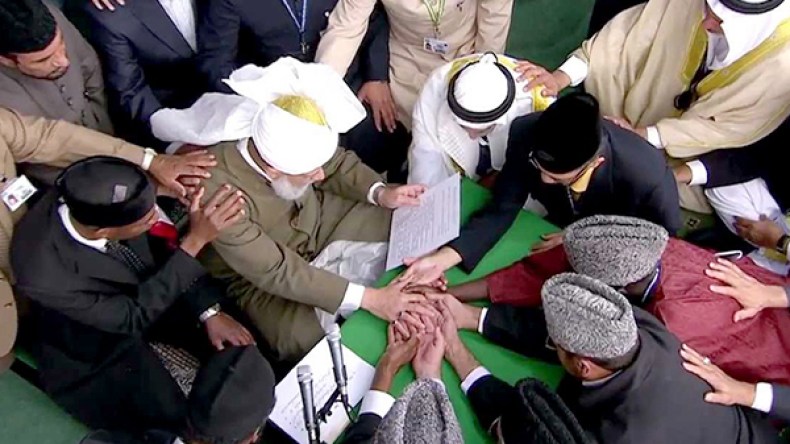 عيسى: لا رحمة مع الأحمدية.. وكل أتباعها في الجزائر تابوا!
