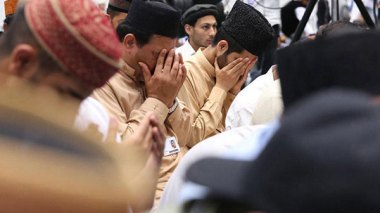 Le leader national de l’Ahmadiyya derrière les barreaux