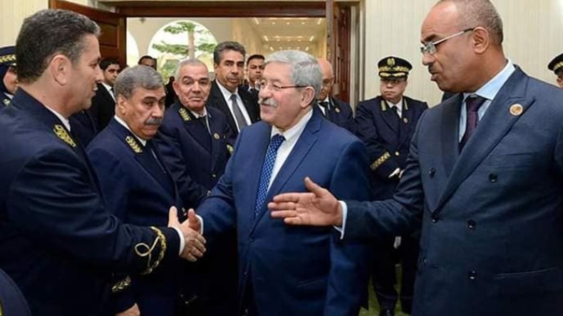 أويحيى يحذر الولاة من التهاون والفوضى!