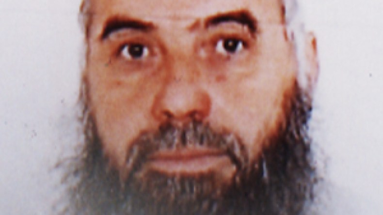 هذه حقيقة مشروع المسجد النبوي الذي سجن لأجله وعلاقته بشركة “ابن لادن” للصيانة