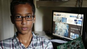 أوباما وزوكربيرغ وكلينتون يكرّمون الصبي المسلم “صاحب القنبلة”