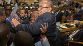 رئيس “الكاف” يقرر رفع “الغبن” عن النوادي الجزائرية