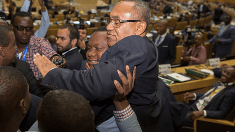 رئيس “الكاف” يقرر رفع “الغبن” عن النوادي الجزائرية