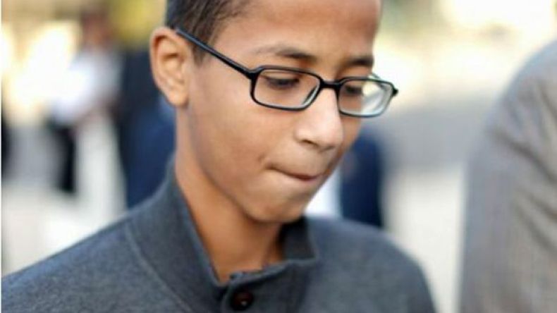 “صبي الساعة” يطالب السلطات الأمريكية بـ15 مليون دولار