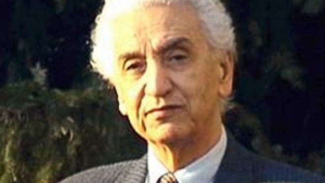 آيت أحمد يرحب بمبادرة مهري ويدعو إلى التغيير