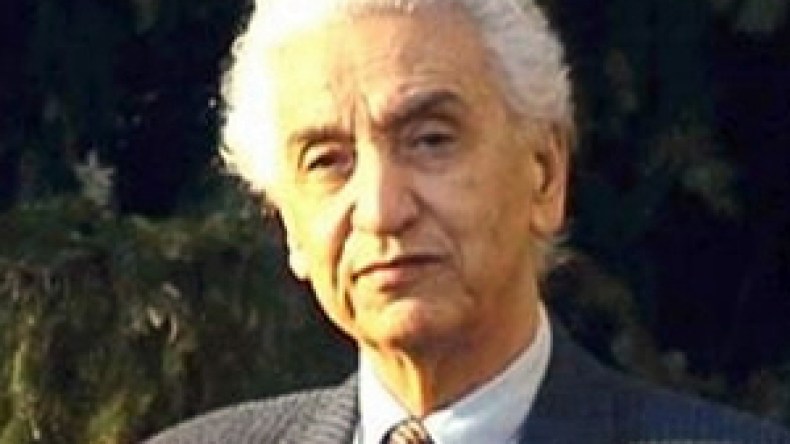 آيت أحمد يرحب بمبادرة مهري ويدعو إلى التغيير